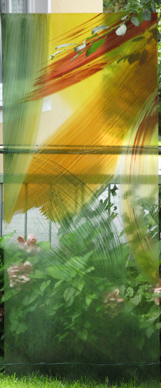 Stele 1 - Glasmalerei mit keramischen Schmelzfarben © Hilde Chistè